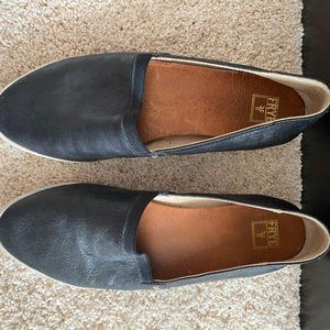 Women's Frye Black Leather Slip On Casual Flats Size 10